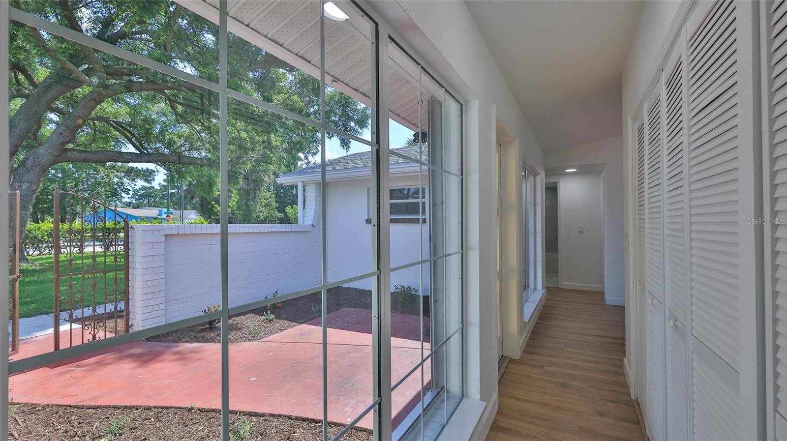 2212 Woodland Dr Property Photo 8