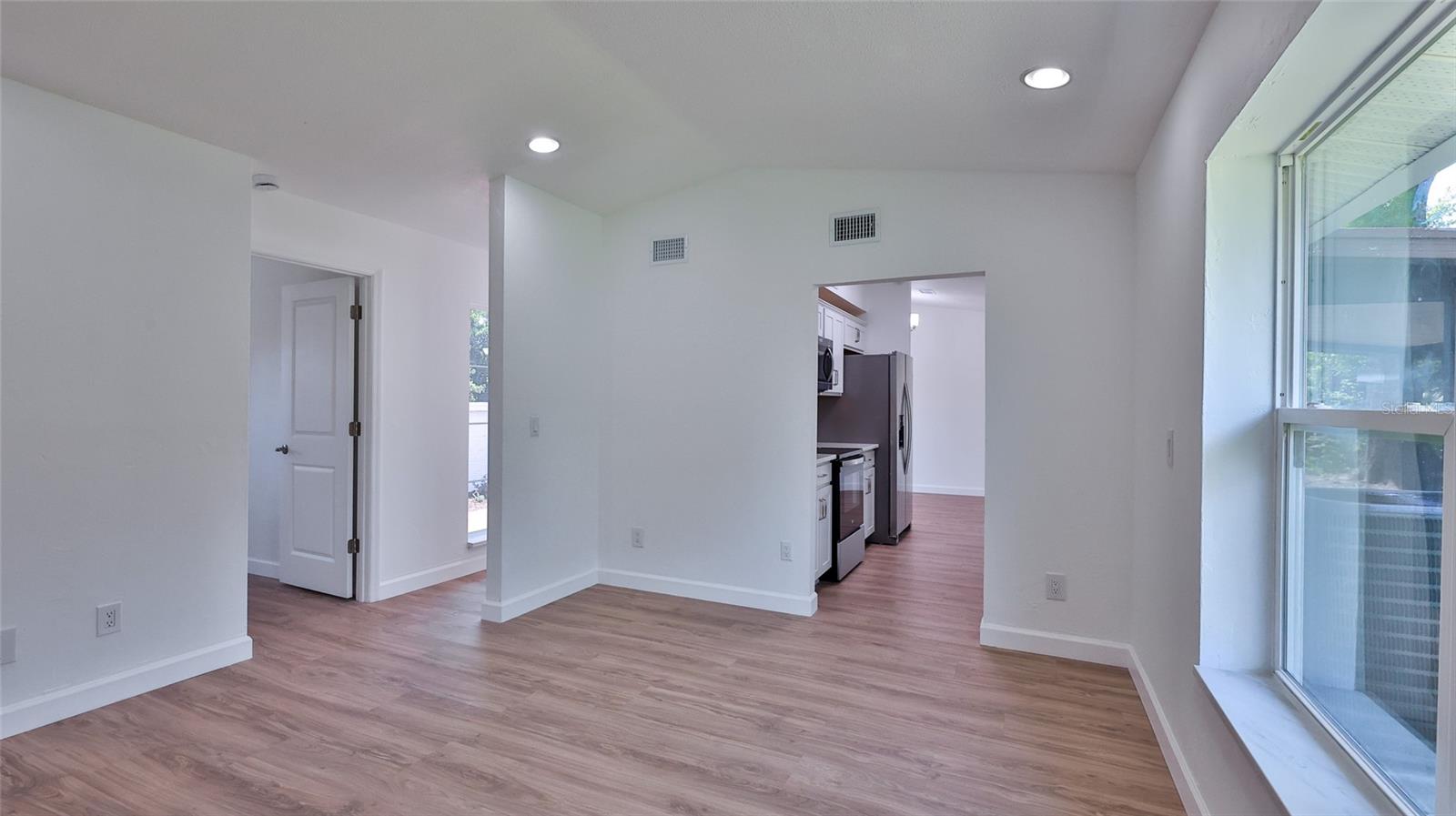 2212 Woodland Dr Property Photo 11