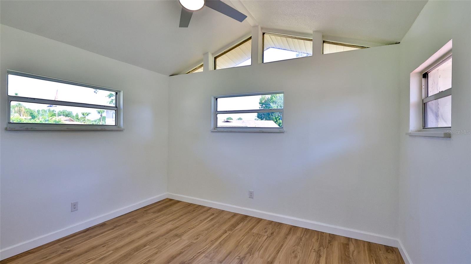 2212 Woodland Dr Property Photo 23