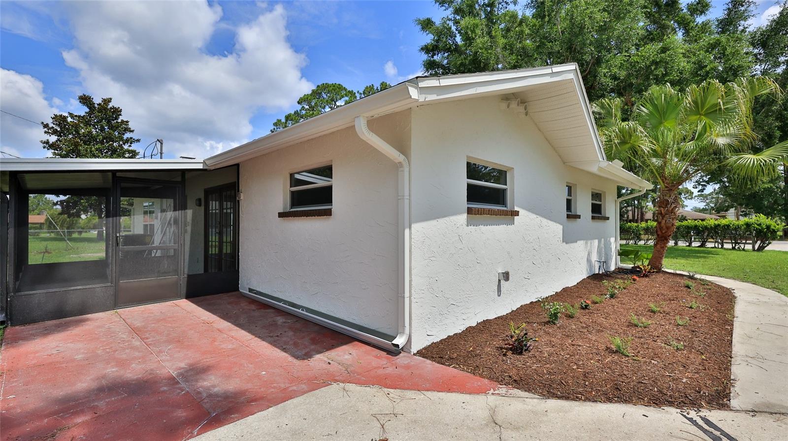2212 Woodland Dr Property Photo 29