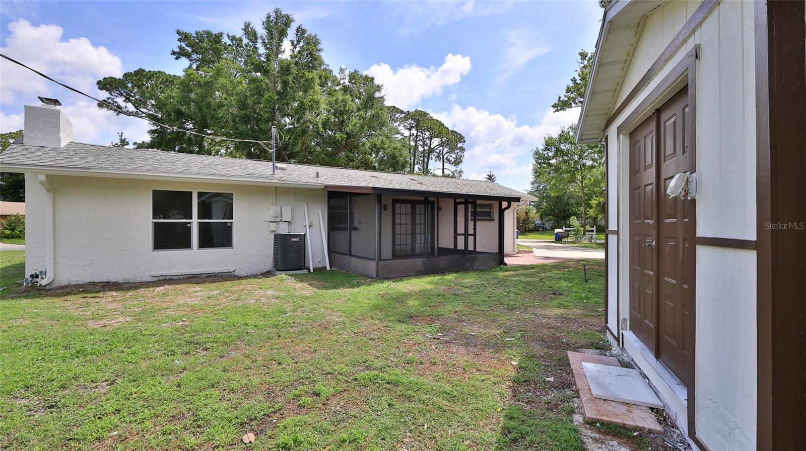 2212 Woodland Dr Property Photo 32