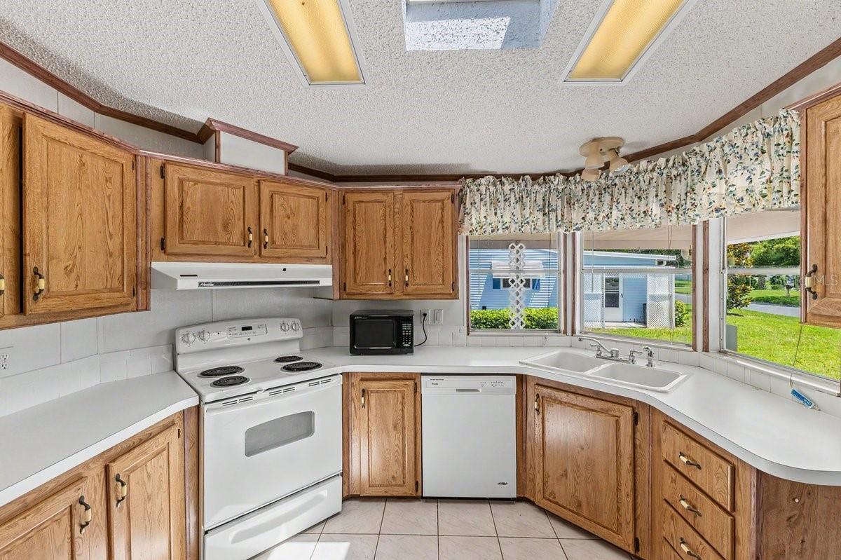 316 Portside Ln Property Photo 10