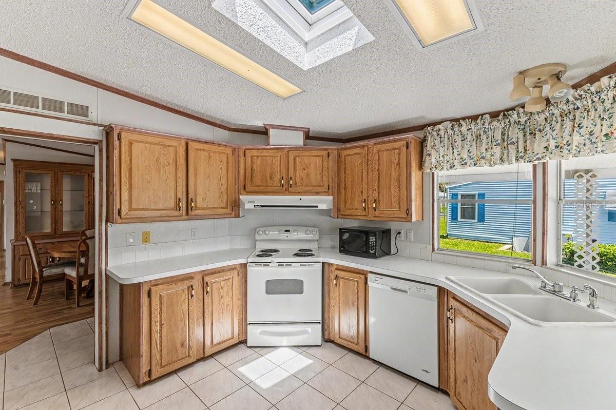 316 Portside Ln Property Photo 11