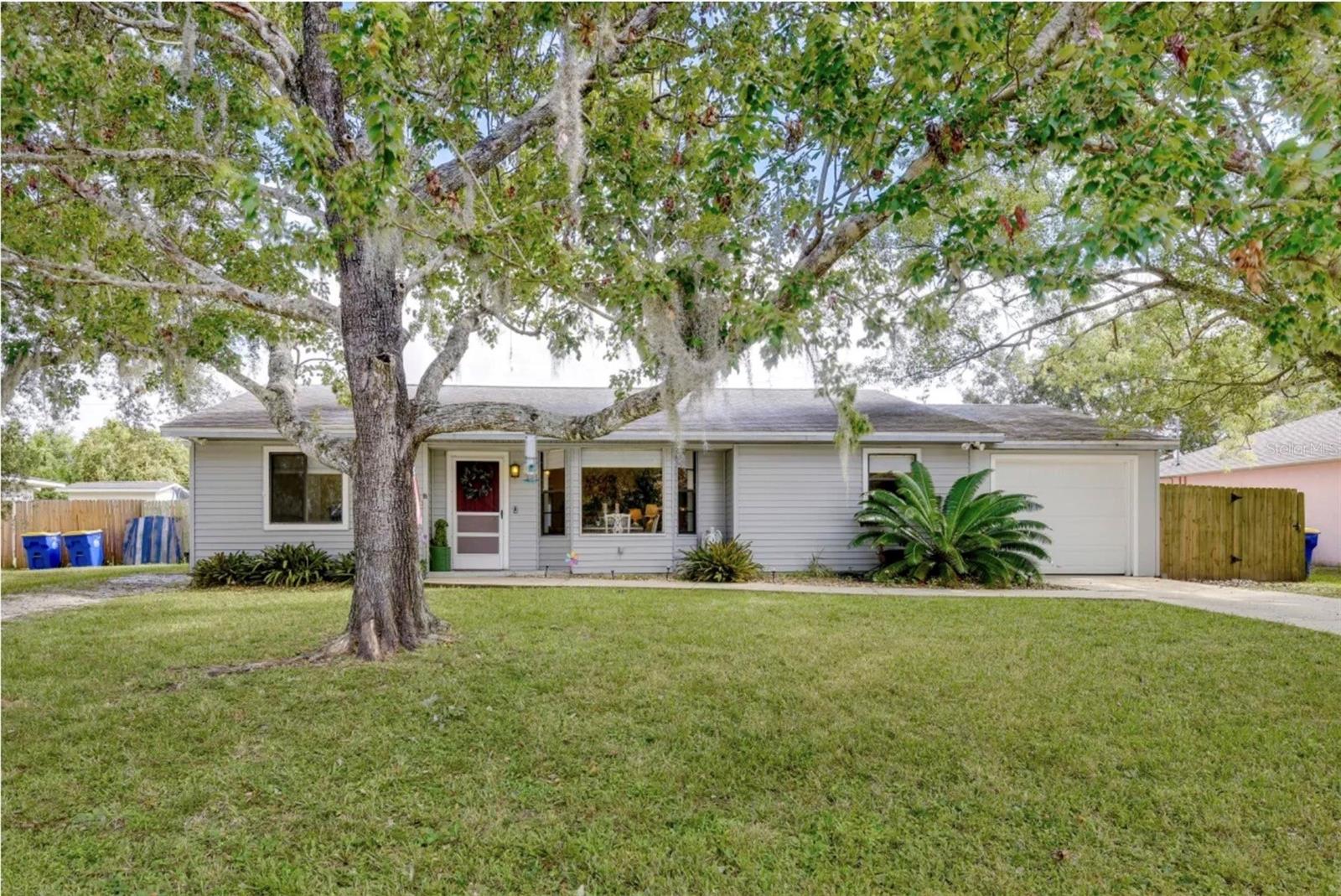 2737 Fern Palm Dr Property Photo 1