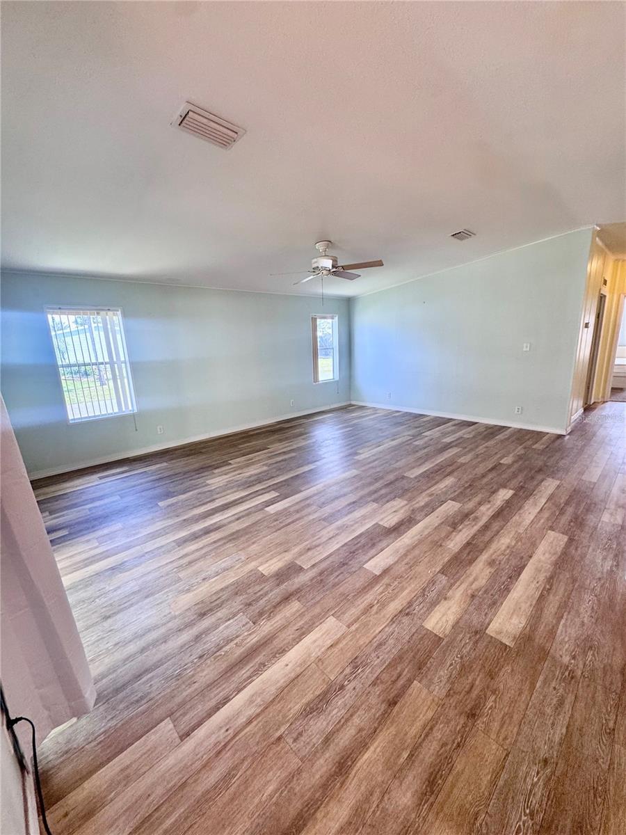 4385 Maple Ave Property Photo 3