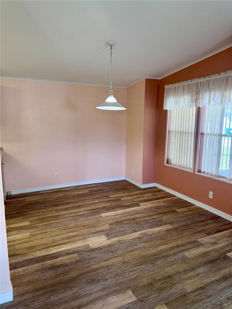 4385 Maple Ave Property Photo 5