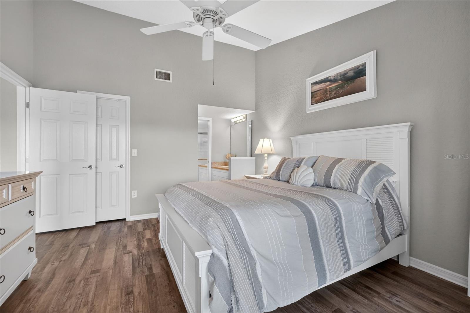 443 Bouchelle Dr #302 Property Photo 13