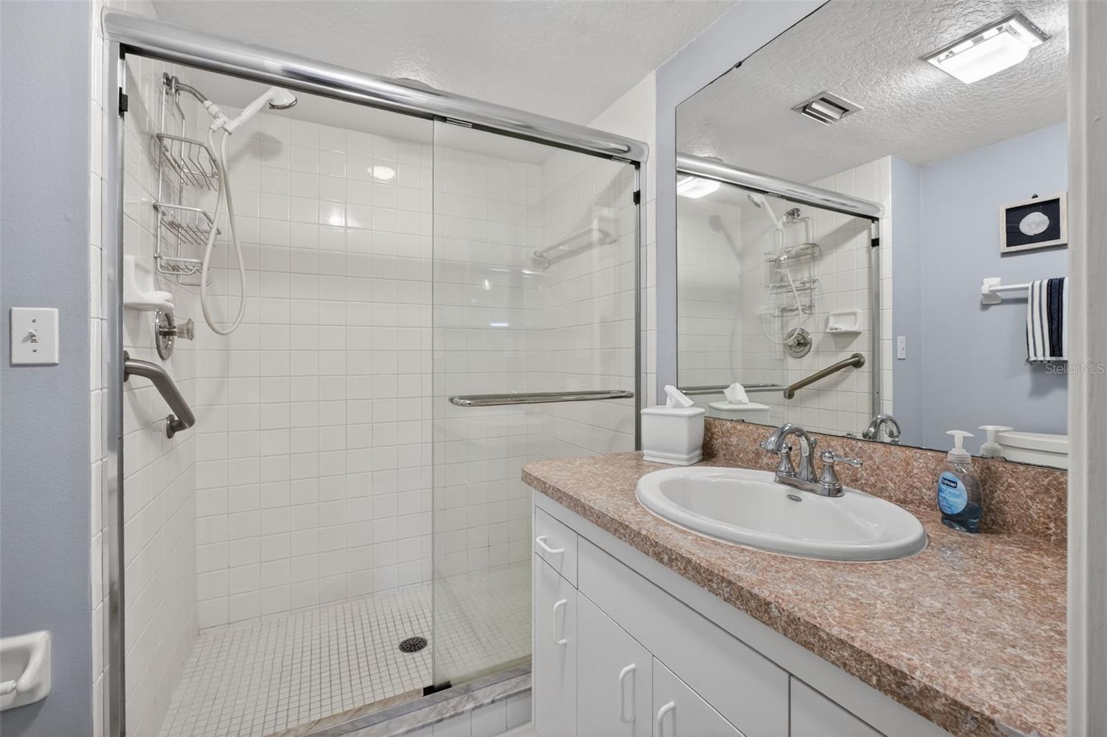 443 Bouchelle Dr #302 Property Photo 15
