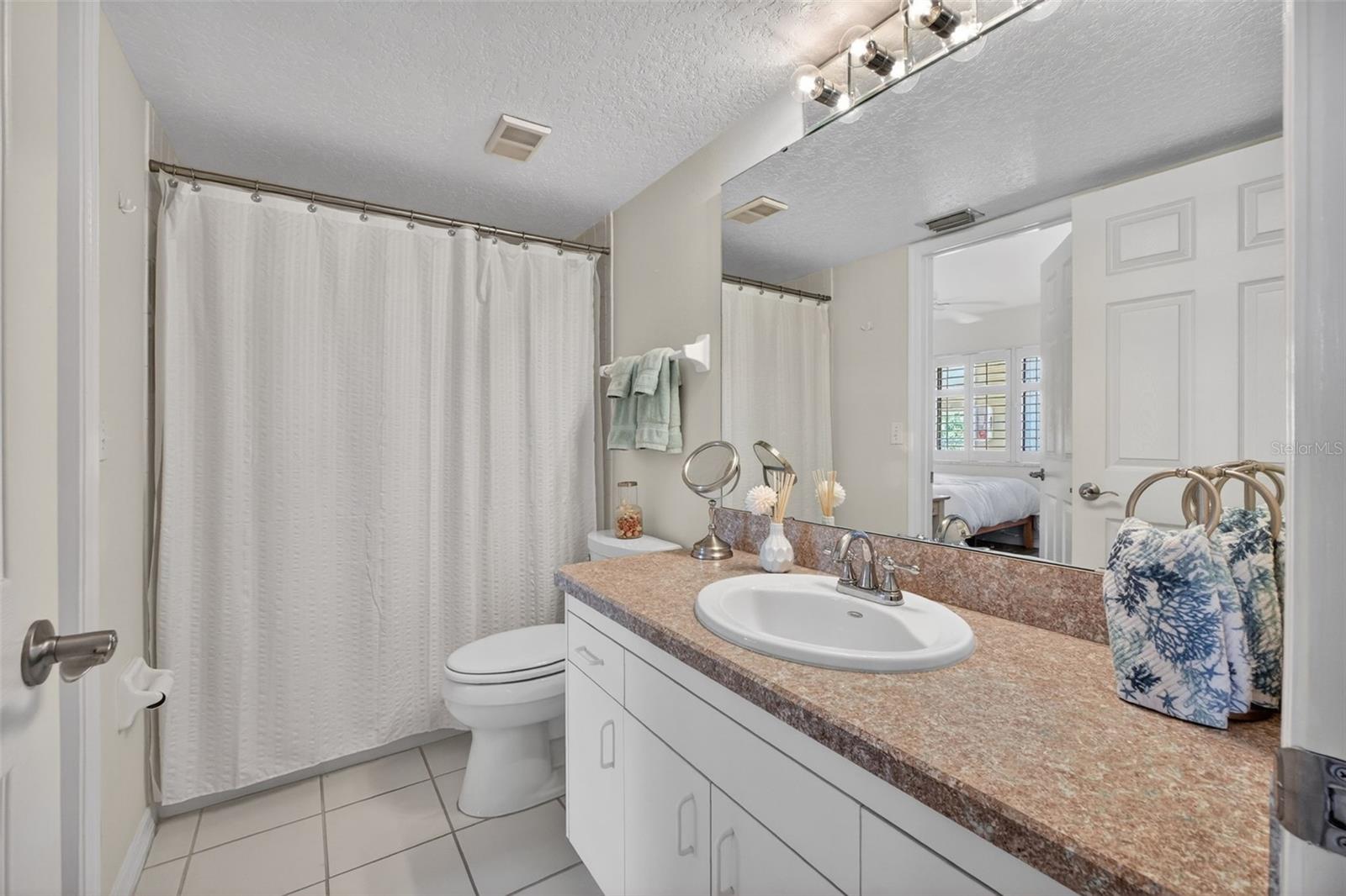 443 Bouchelle Dr #302 Property Photo 18