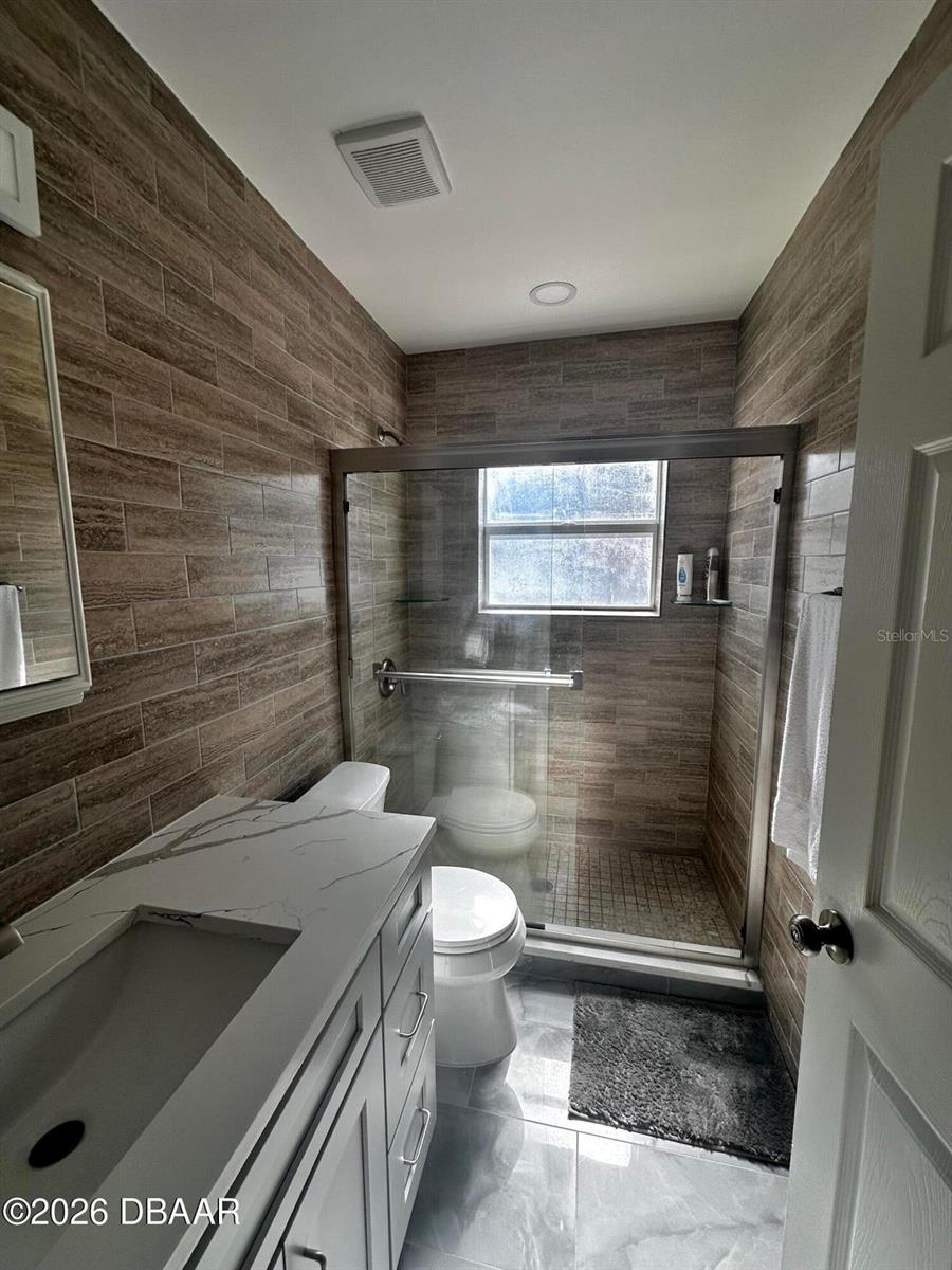 1711 Ocean Dunes Ter Property Photo 9