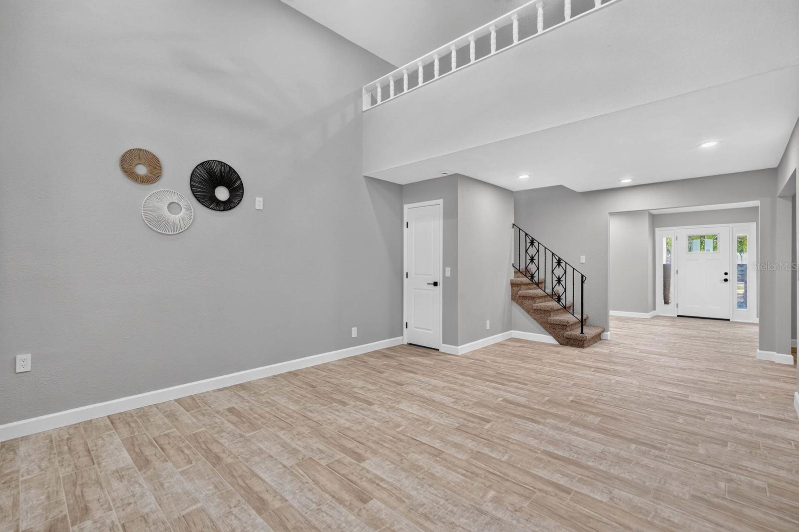 1510 N Beach St Property Photo 8