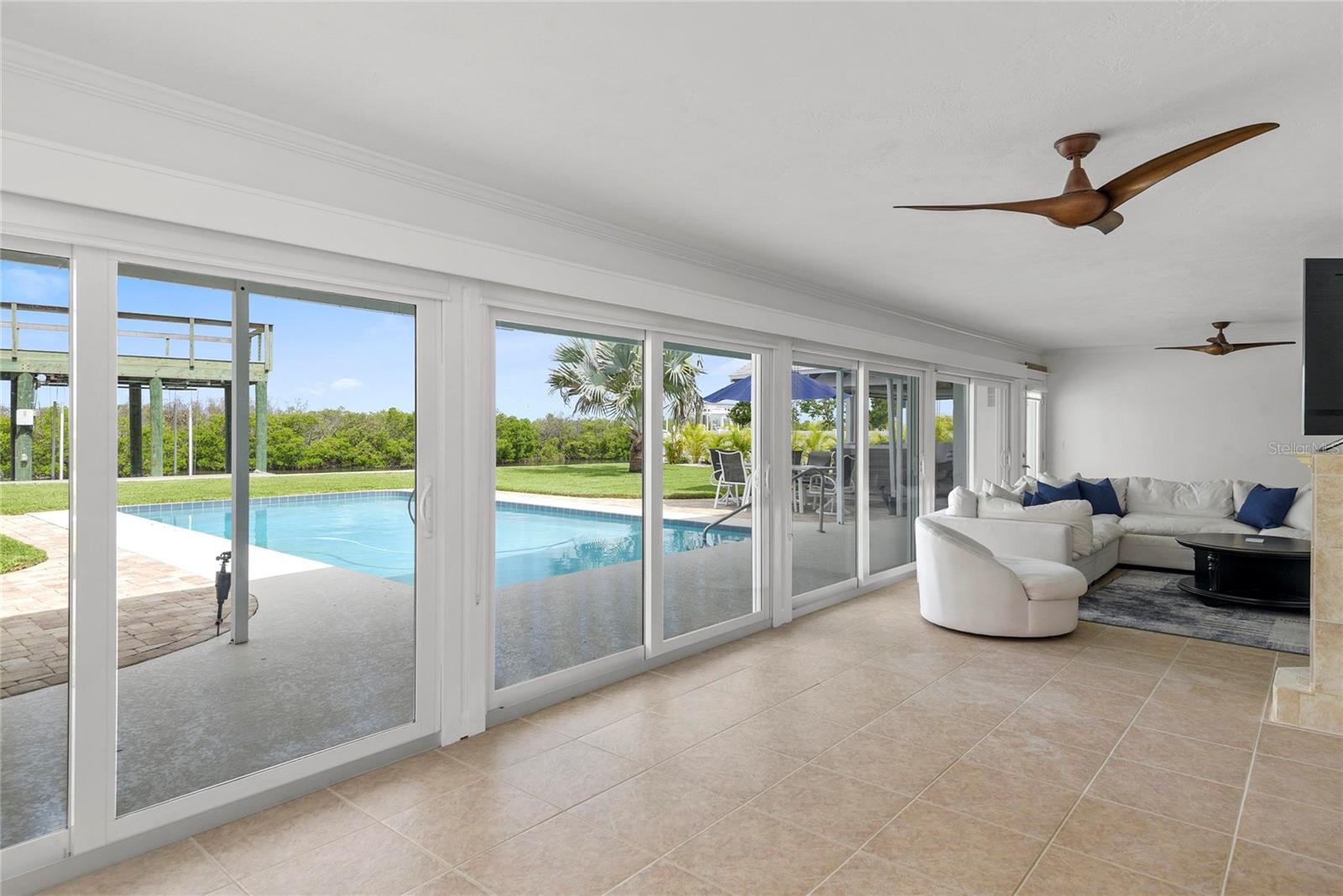 232 Quay Assisi Property Photo 22