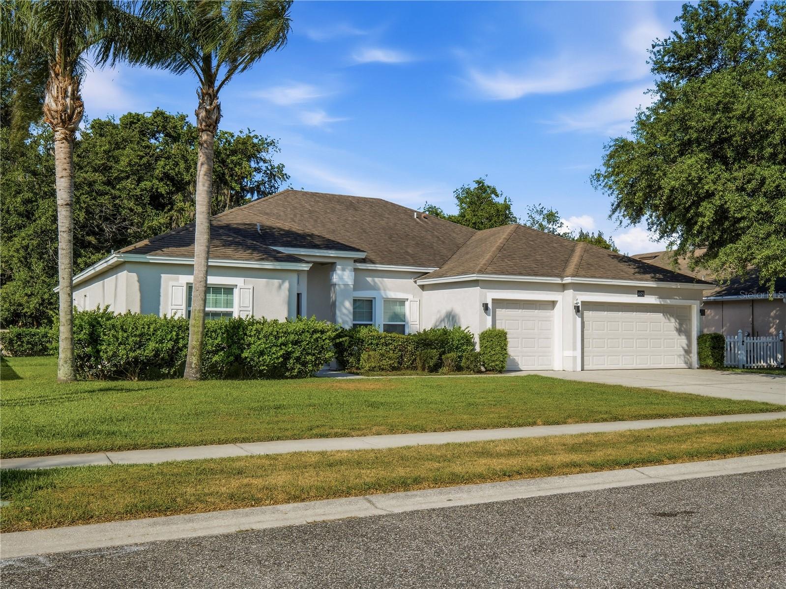 695 GRAPE IVY LN