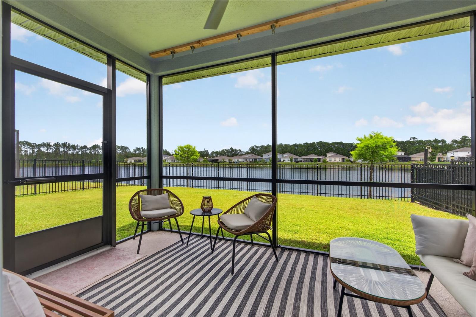222 Eagle Harbor Way Property Photo 3