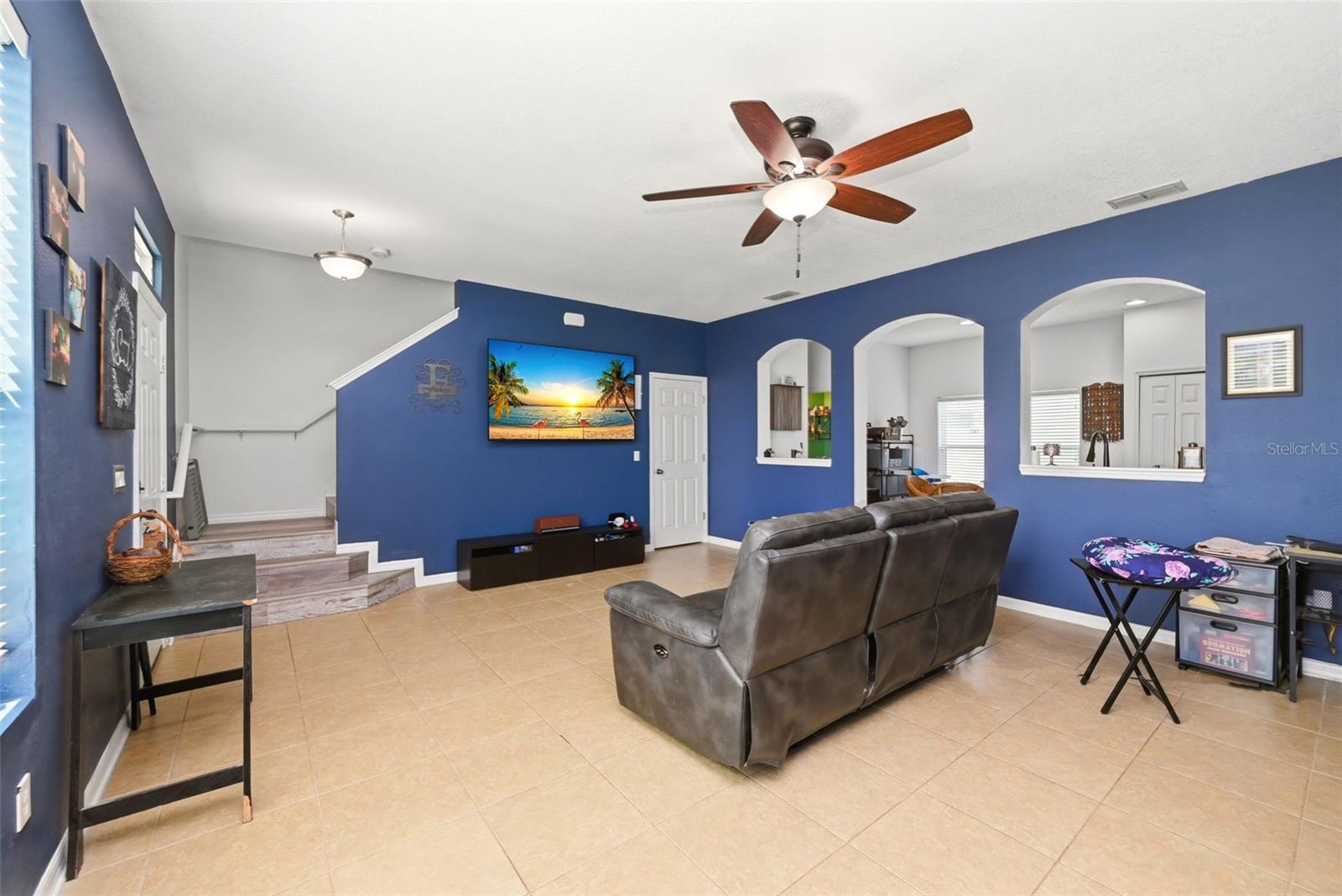 528 Rainbow Springs Loop Property Photo 7
