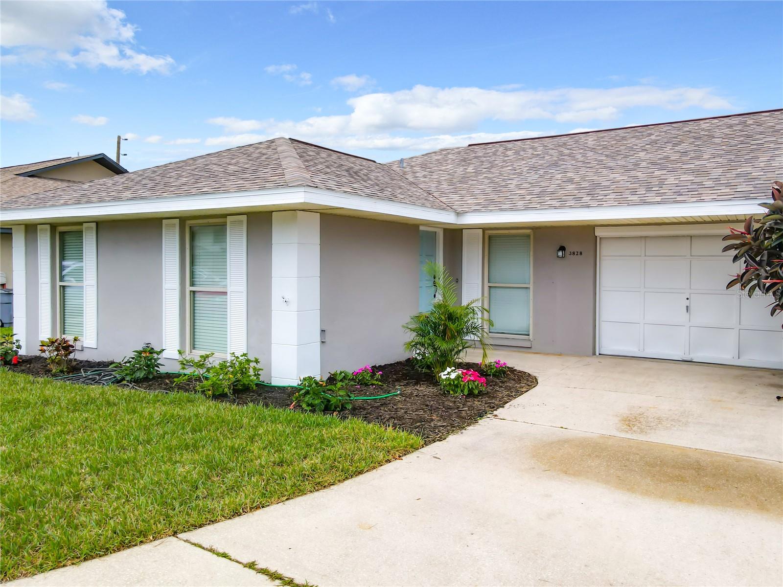 3828 SANDSTONE CT