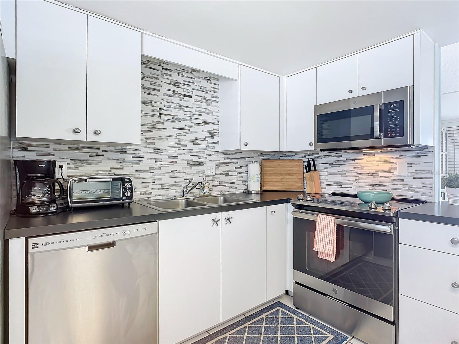 3663 S Atlantic Ave #20c Property Photo 5