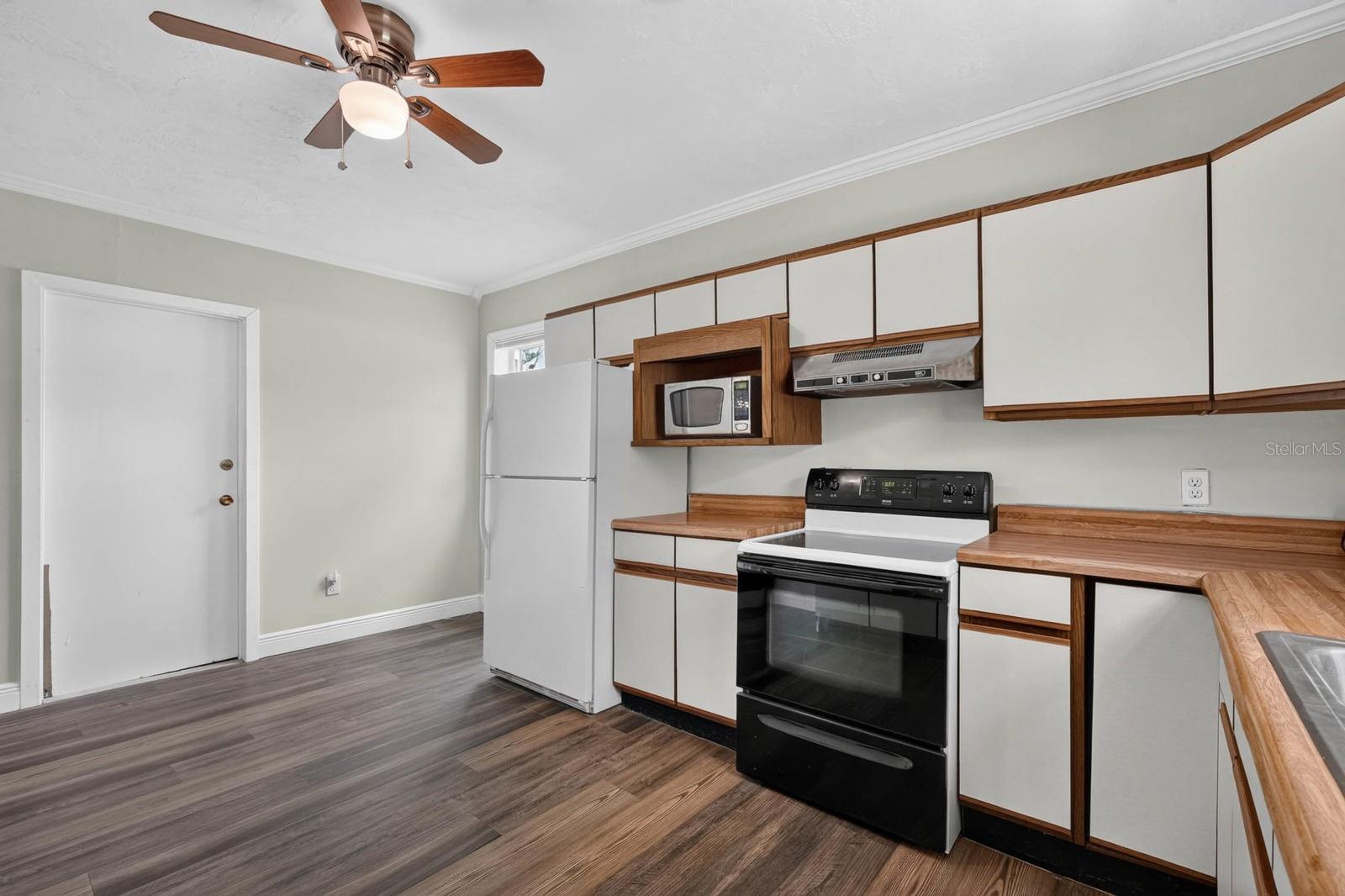 2205 Juniper Dr Property Photo 7