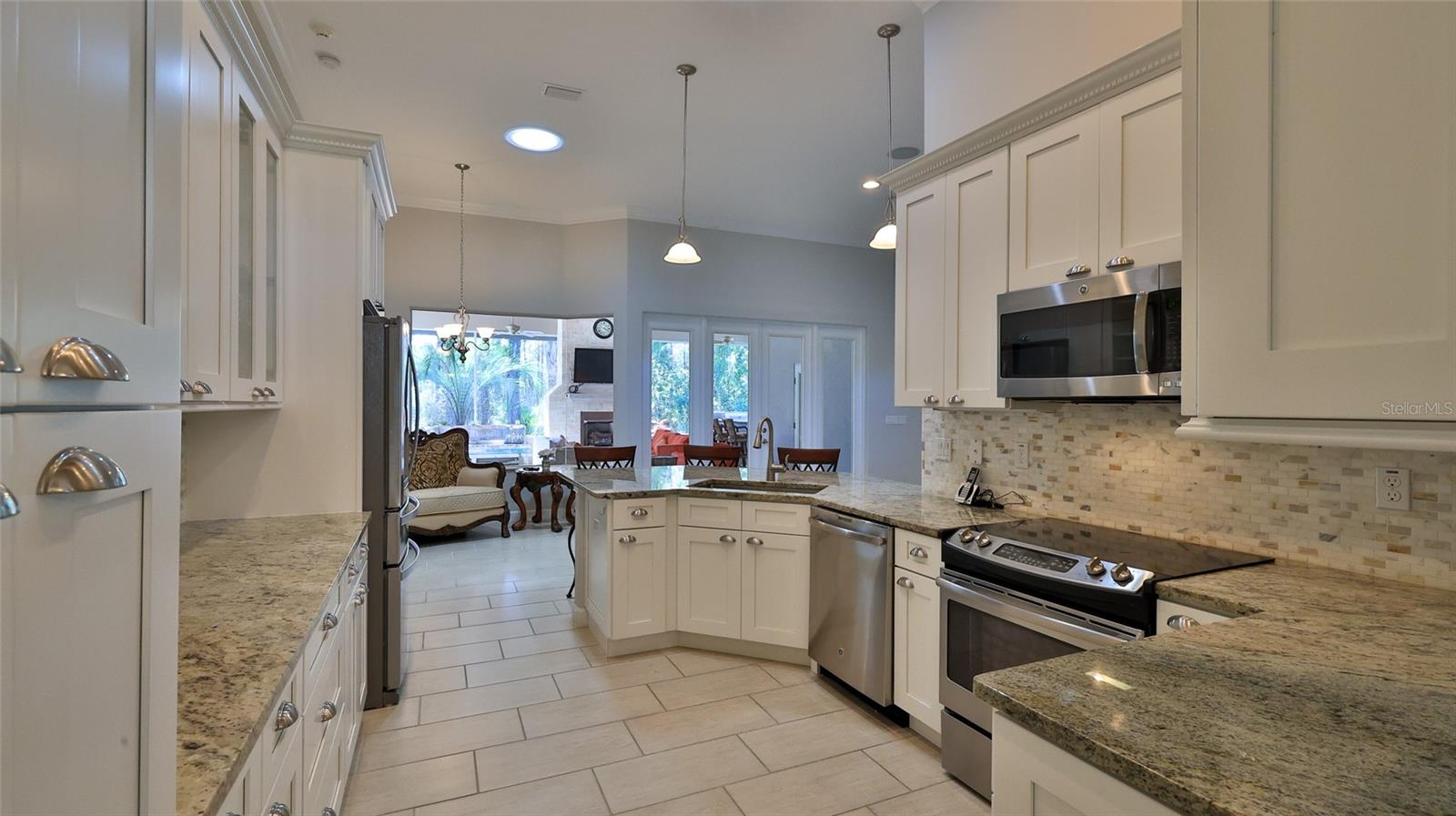 2904 Palma Ln Property Photo 11