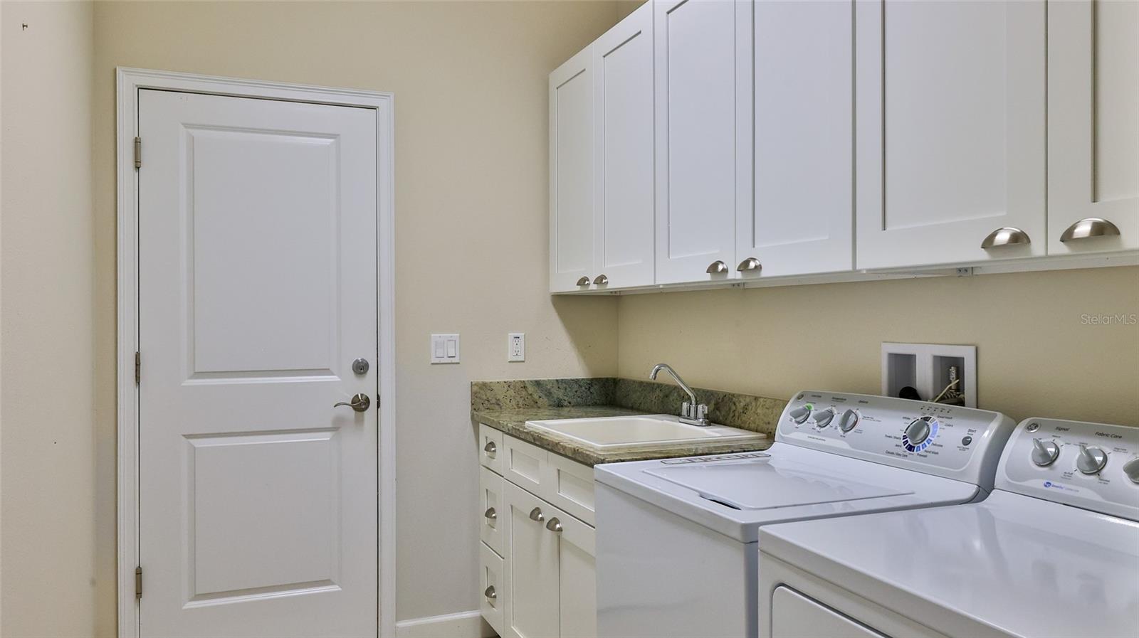 2904 Palma Ln Property Photo 38