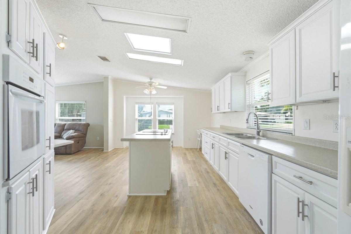 304 Portside Ln Property Photo 31