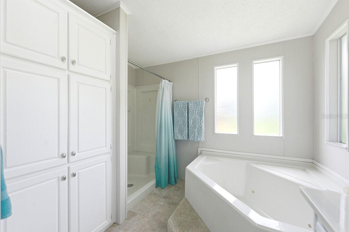304 Portside Ln Property Photo 42
