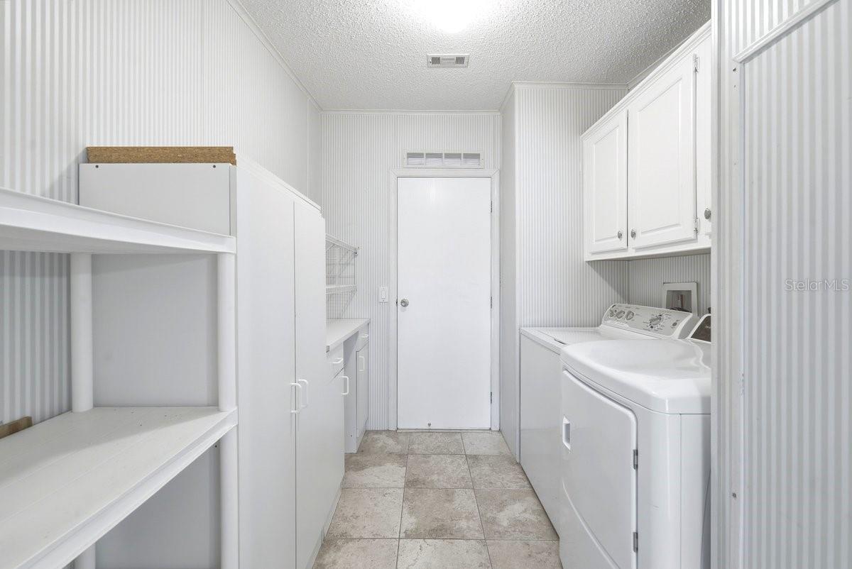 304 Portside Ln Property Photo 45