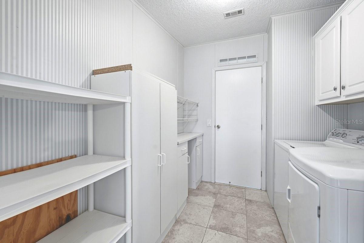 304 Portside Ln Property Photo 46