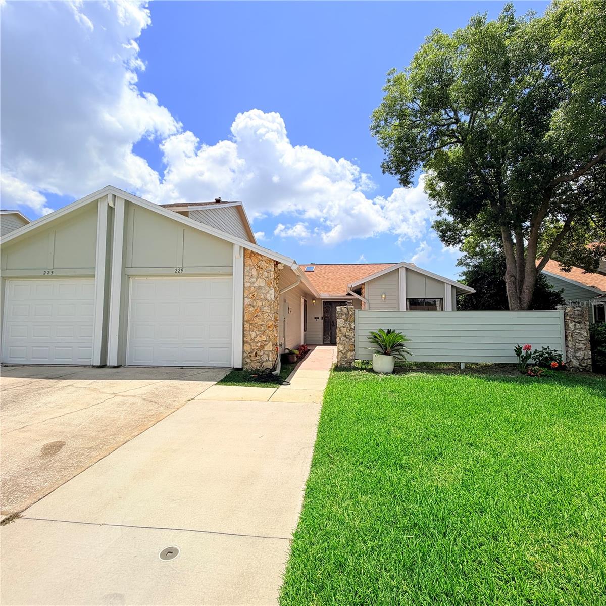 229 SURF SCOOTER DR Property Photo 1