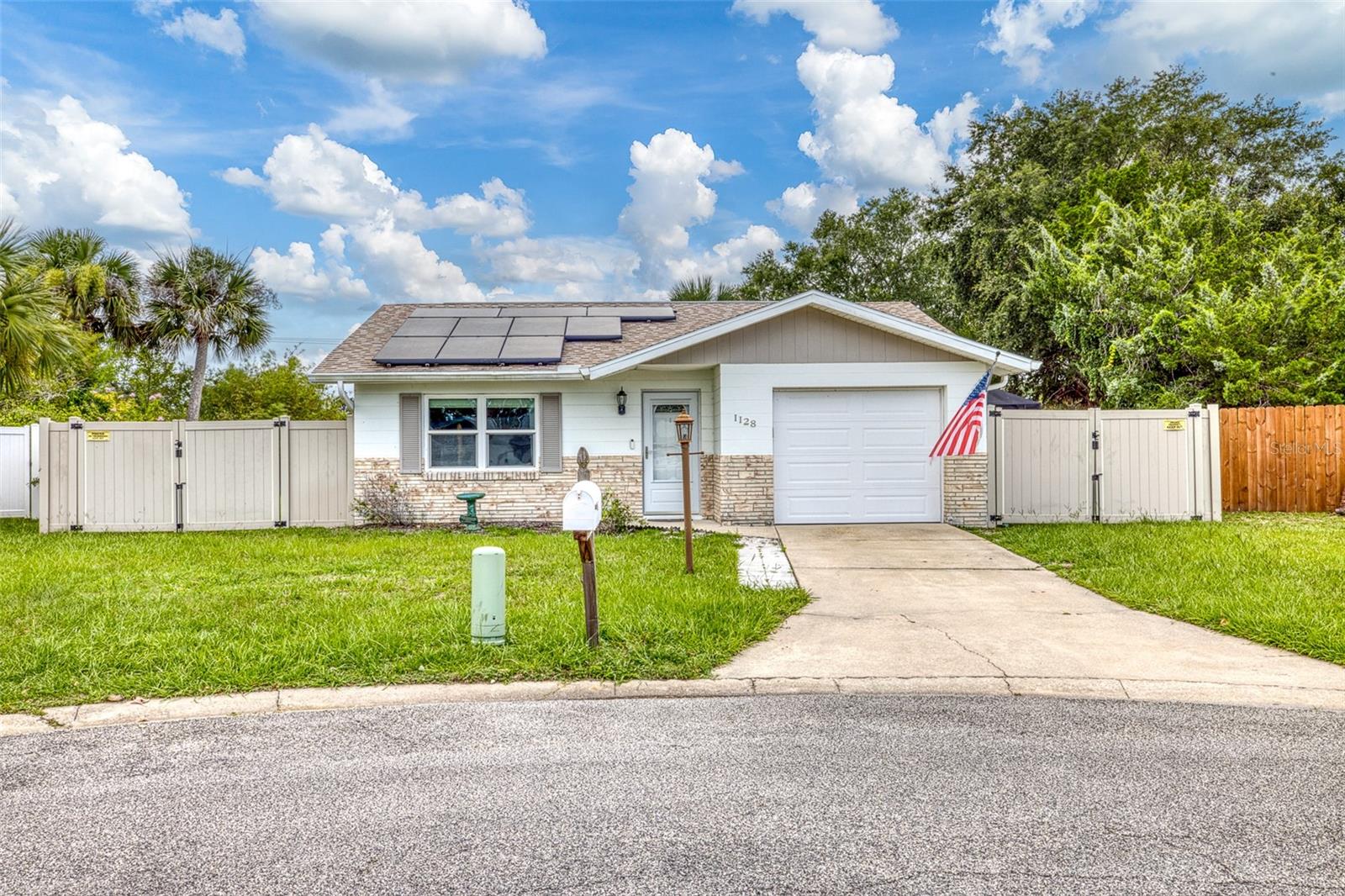 1128 Margate Ct Property Photo 1