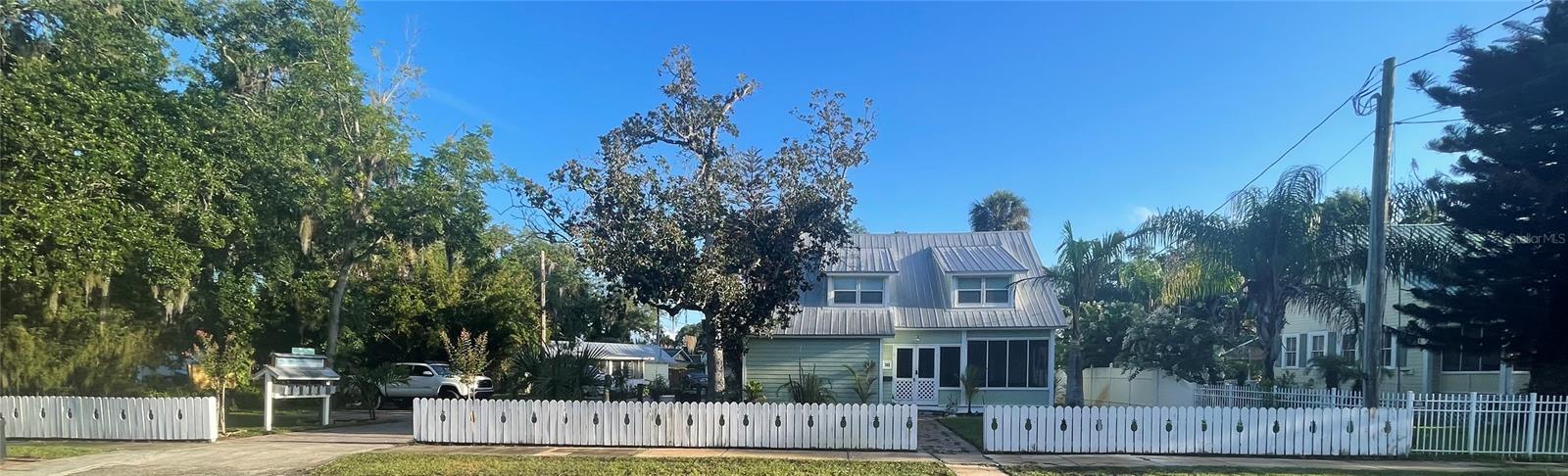 305 MARY AVE