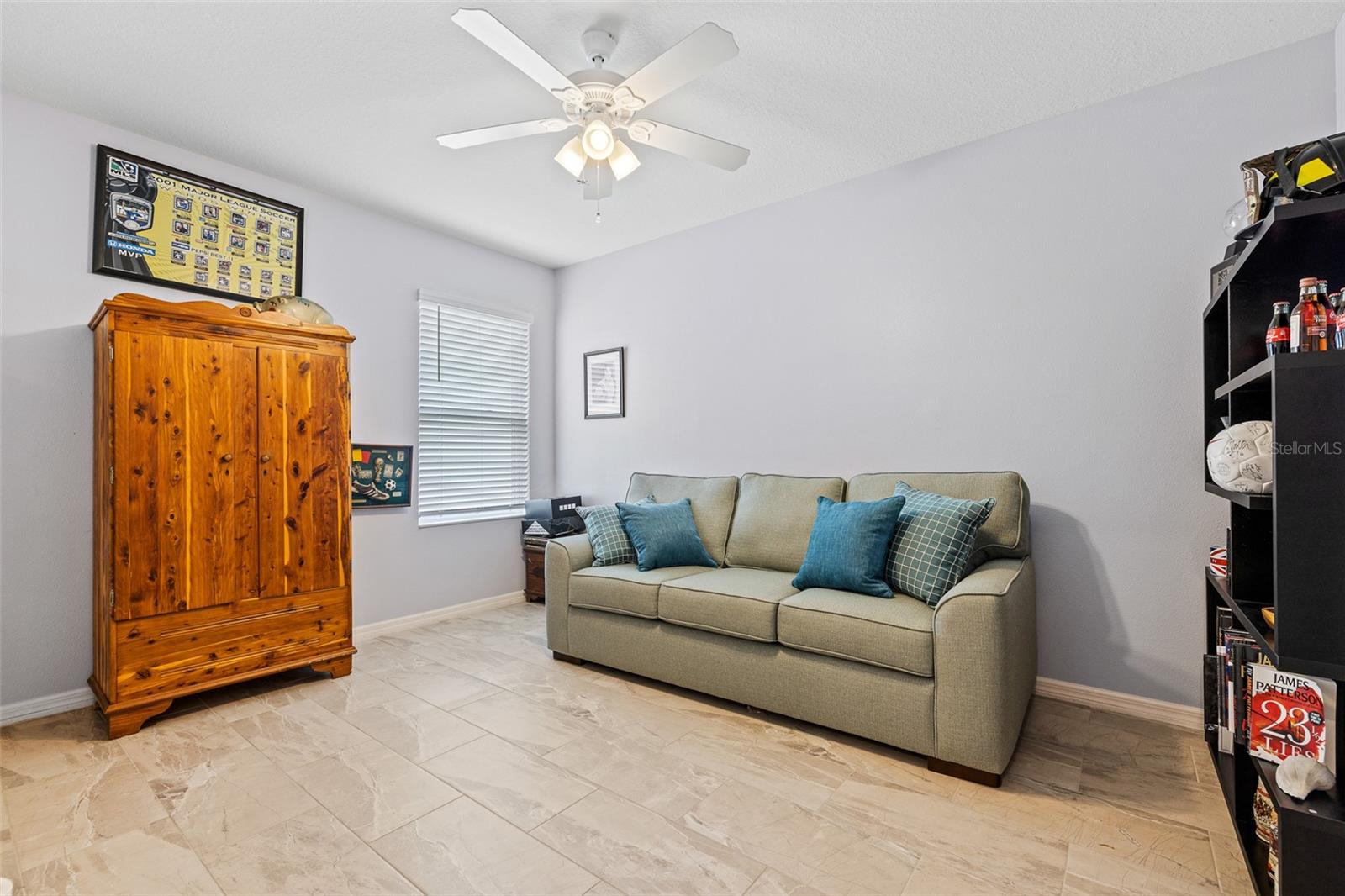 548 Armoyan Way Property Photo 14