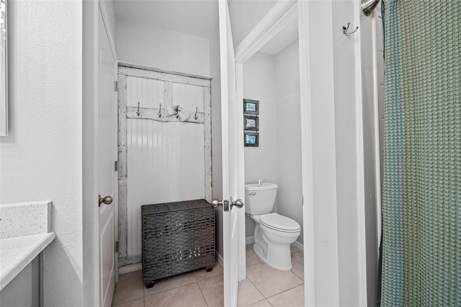 548 Armoyan Way Property Photo 22