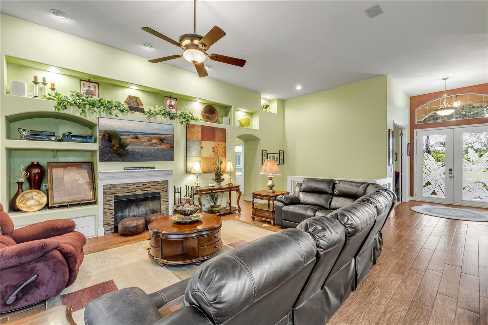 5842 Spruce Creek Woods Dr Property Photo 15