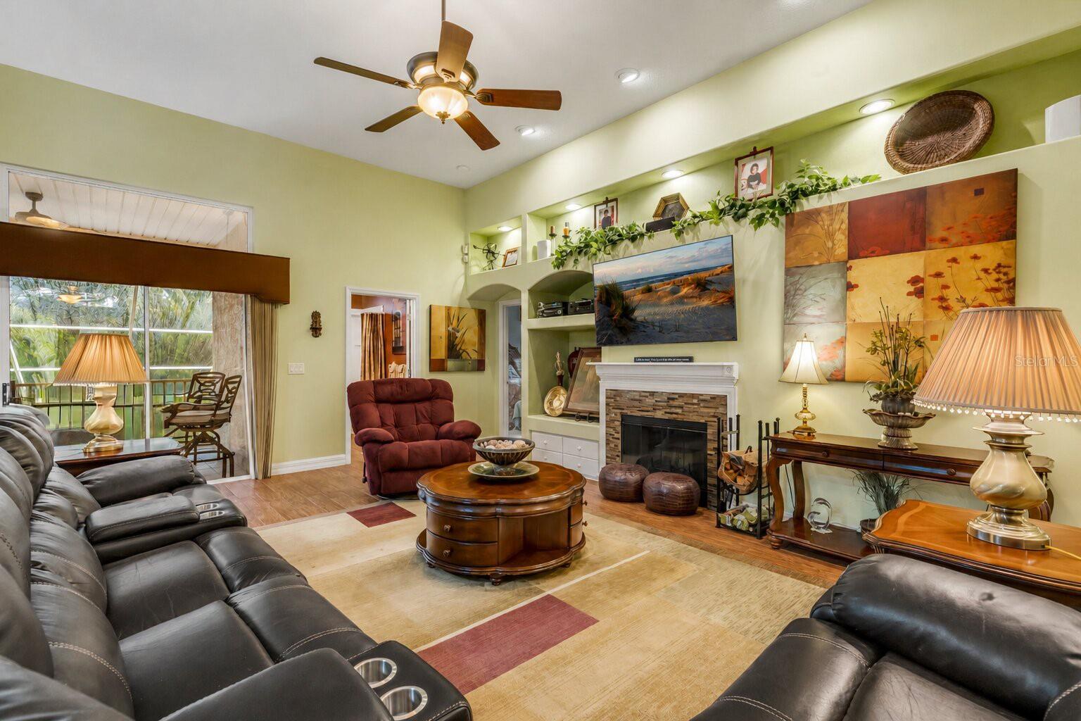 5842 Spruce Creek Woods Dr Property Photo 17