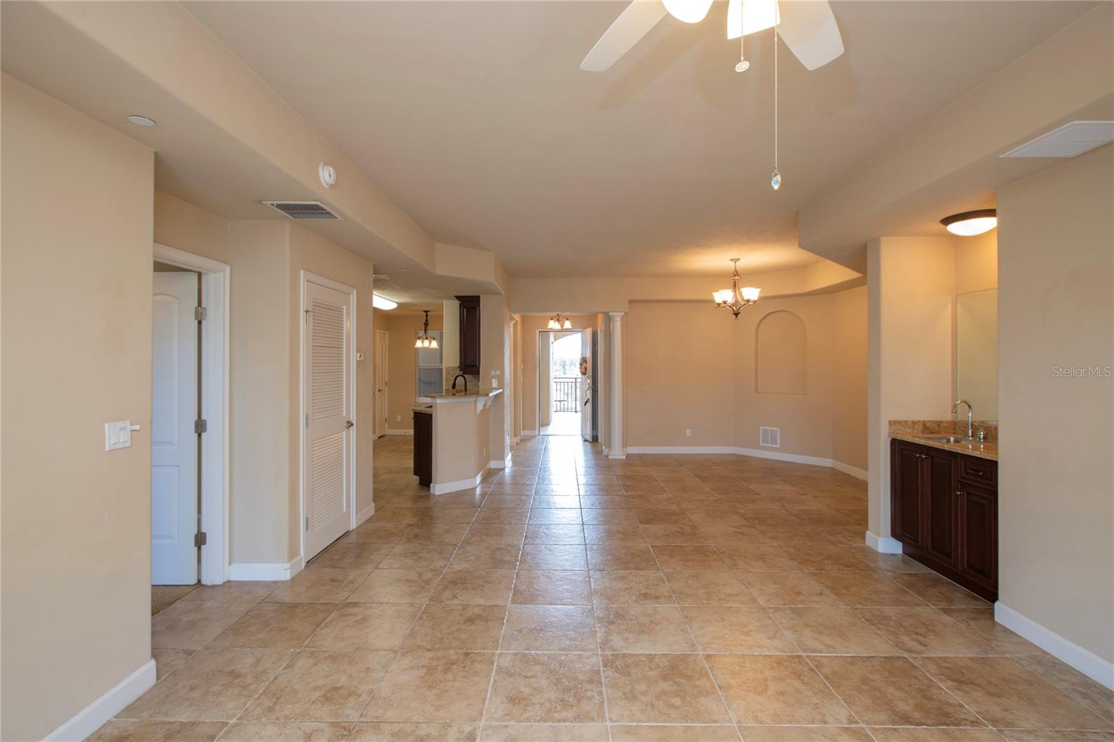 424 Luna Bella Ln #424 Property Photo 12