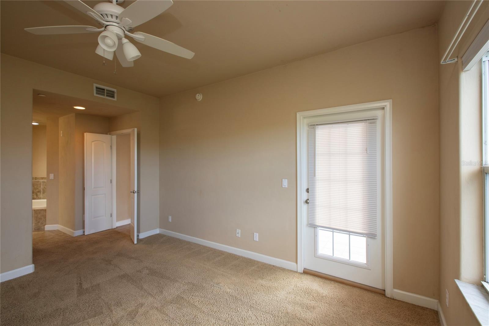 424 Luna Bella Ln #424 Property Photo 14