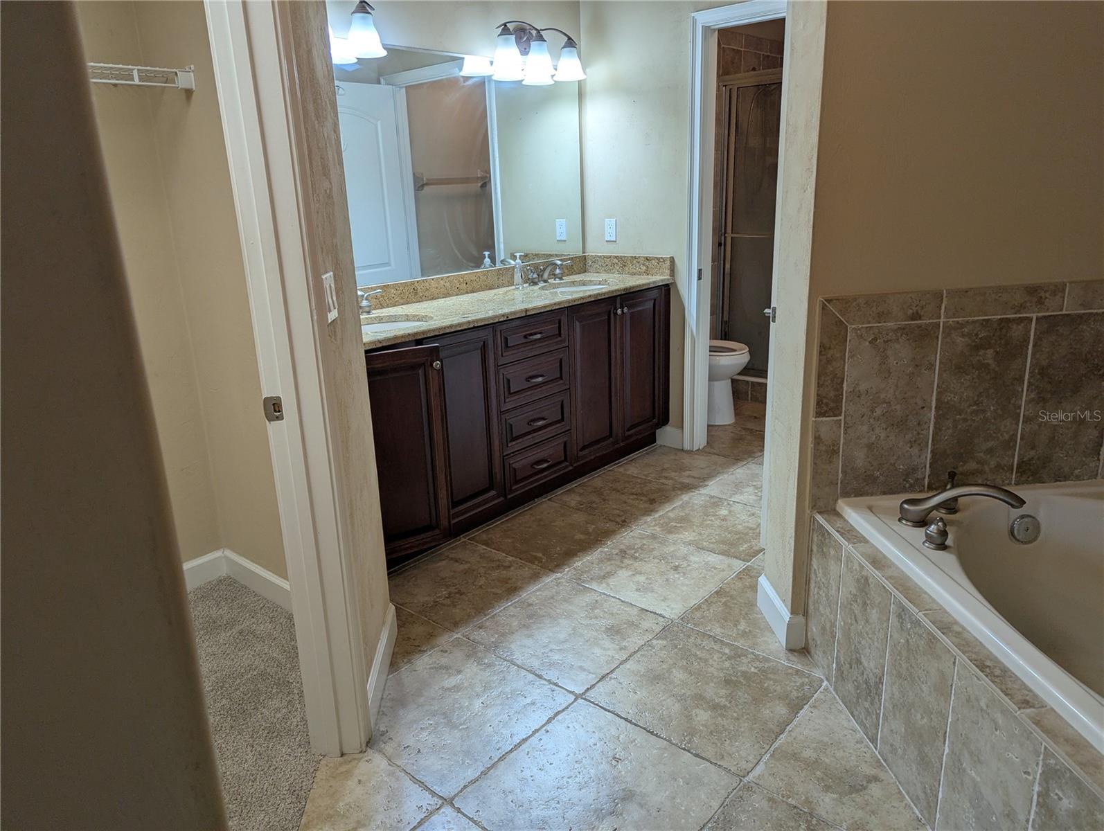 424 Luna Bella Ln #424 Property Photo 15