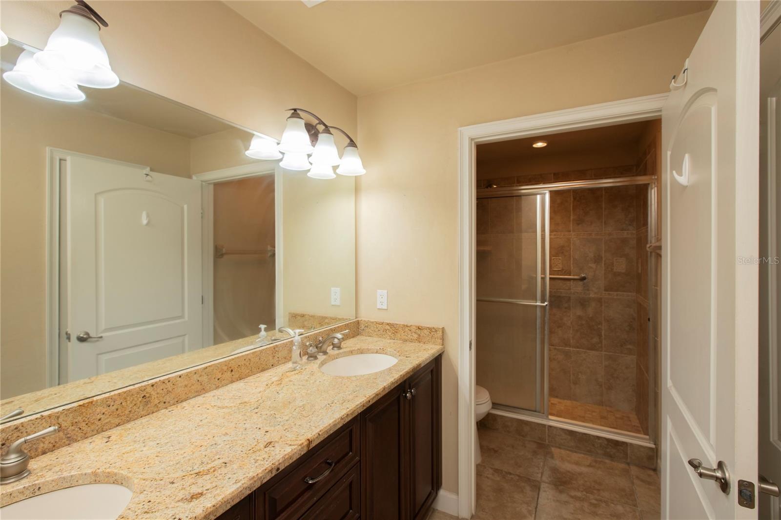 424 Luna Bella Ln #424 Property Photo 17
