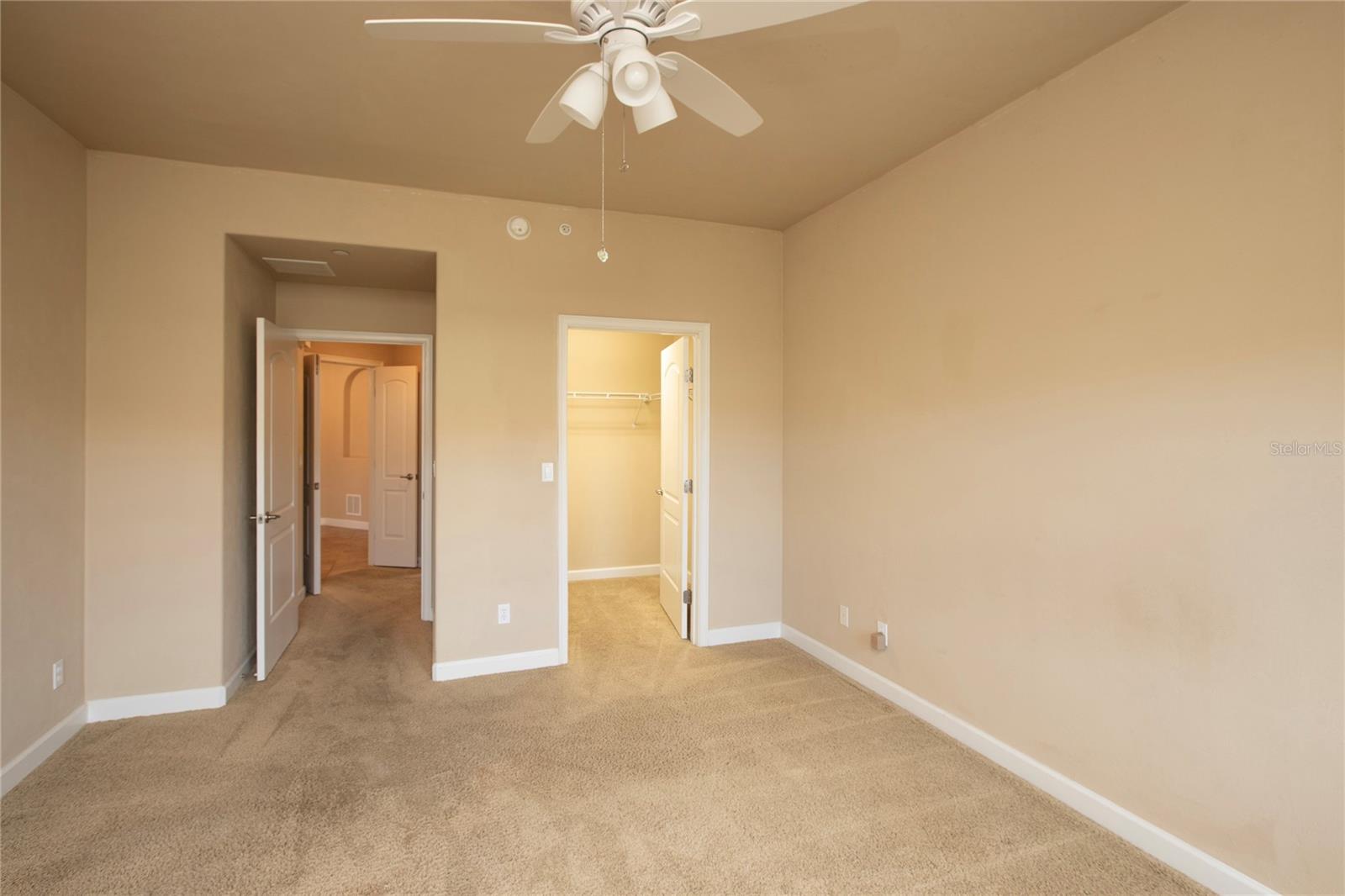424 Luna Bella Ln #424 Property Photo 22