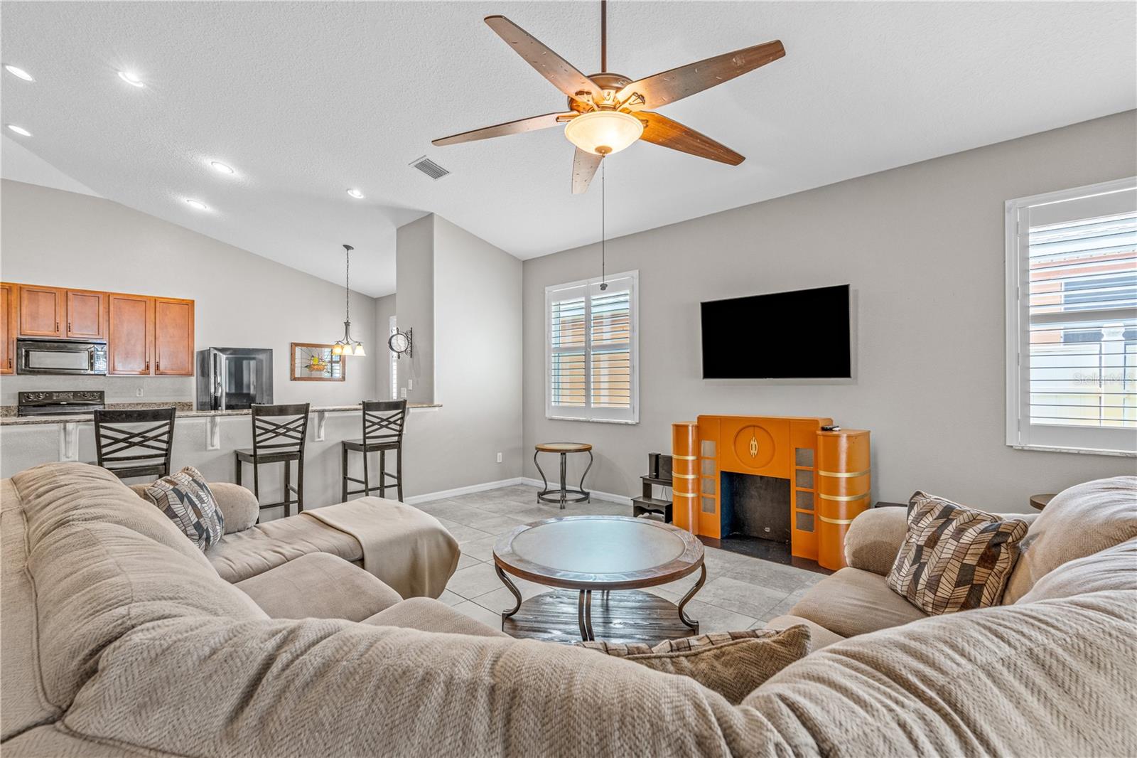511 Safe Harbor Dr Property Photo 8