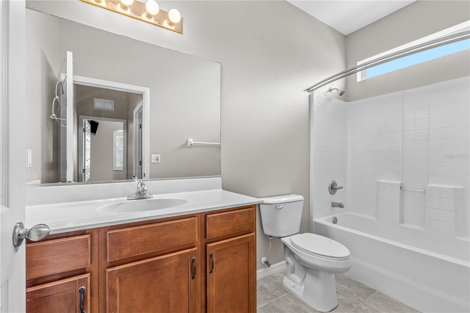 511 Safe Harbor Dr Property Photo 28