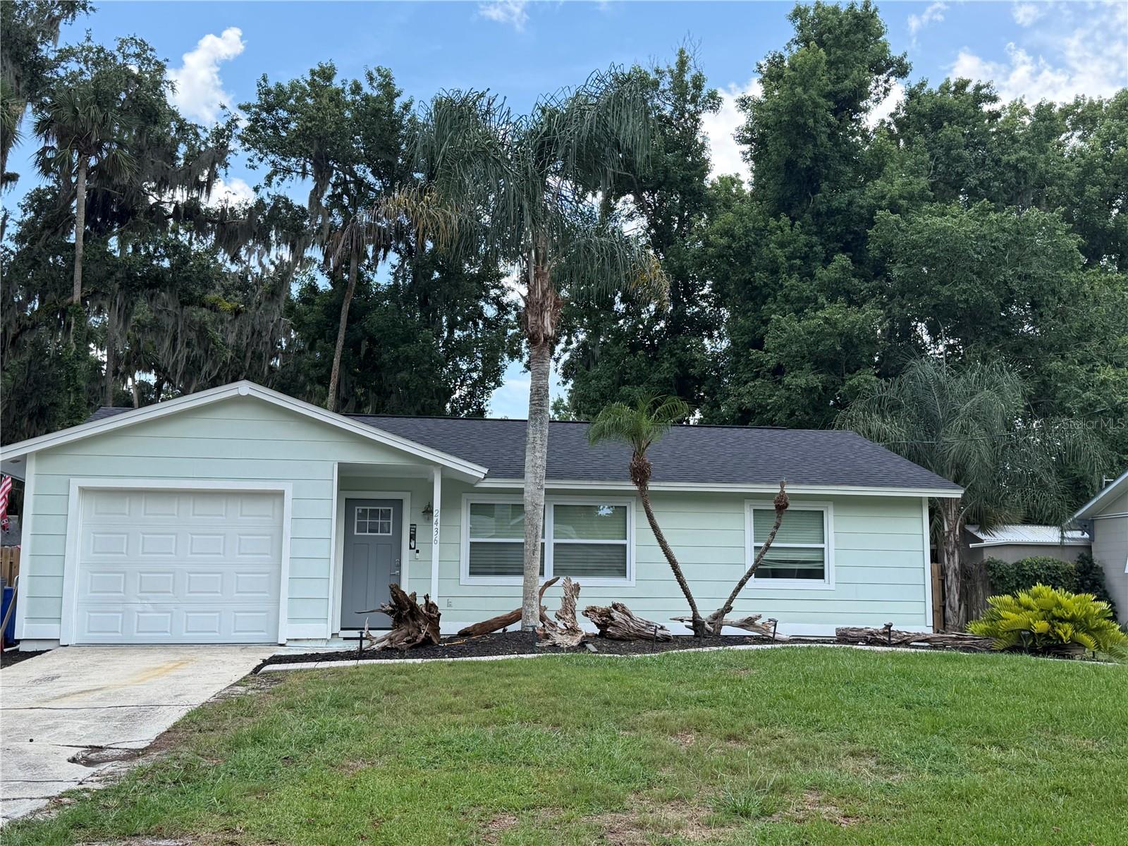 2436 CLAIRE AVE