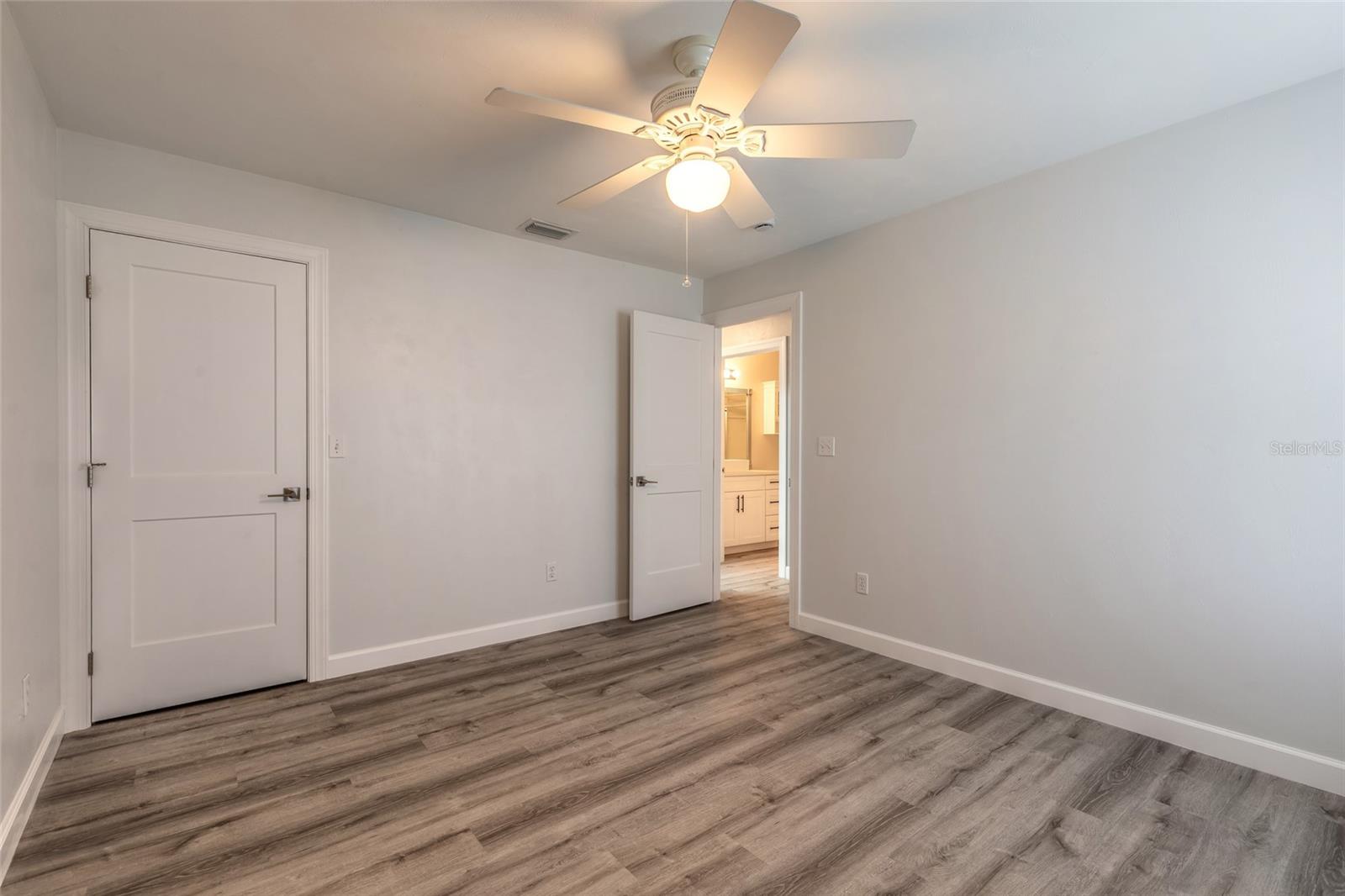 656 Middlebury Loop Property Photo 14