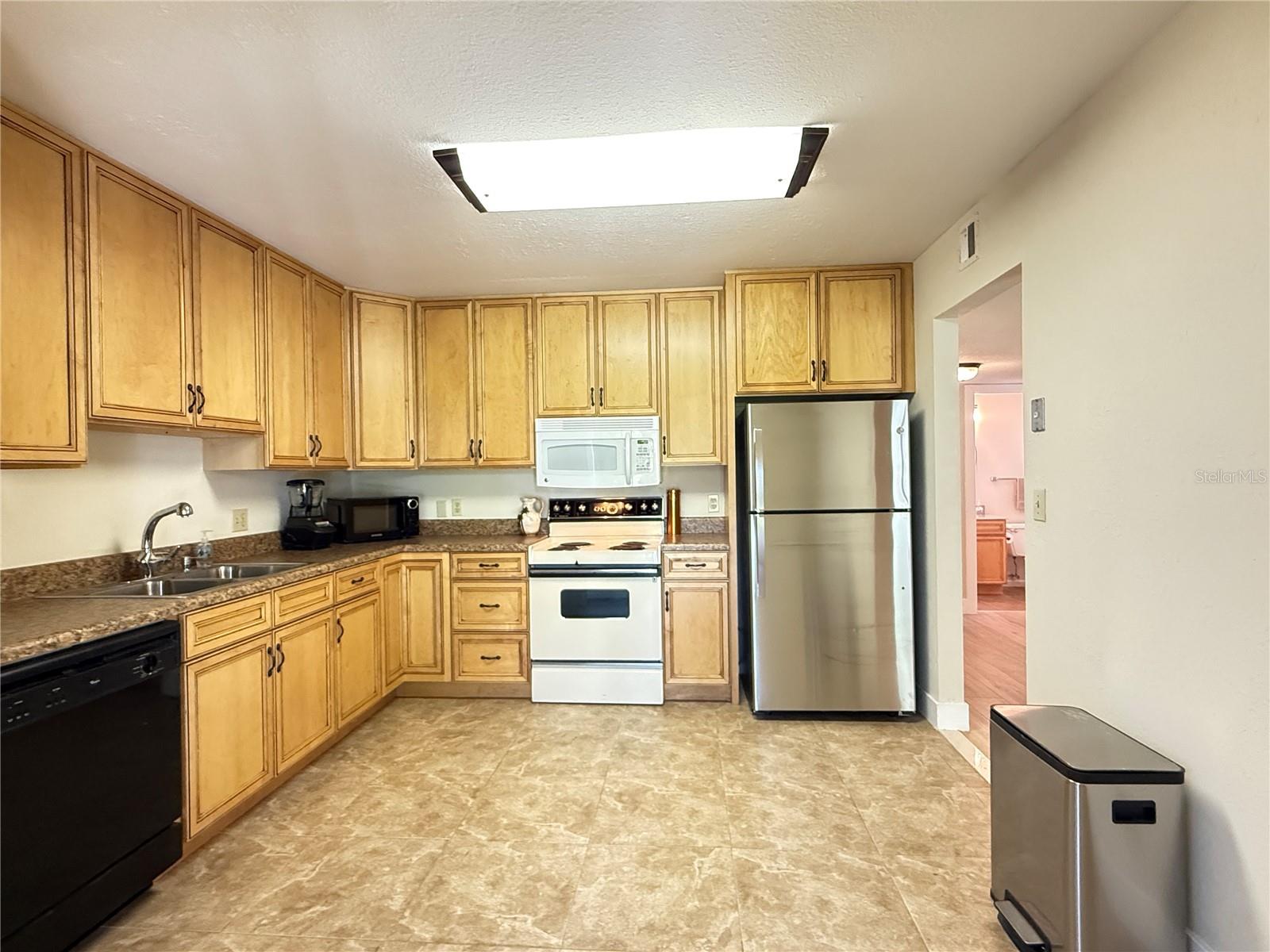 33 Andrea Dr Property Photo 18