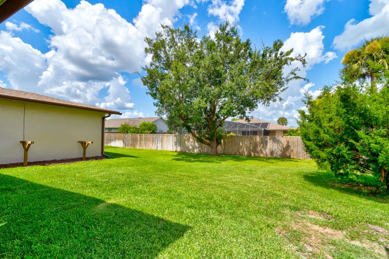 103 Dee St Property Photo 30