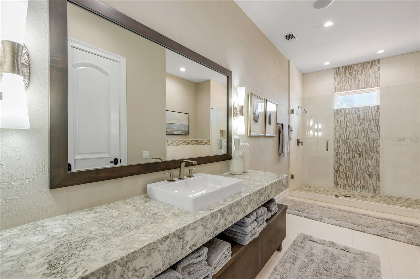 417 Quay Assisi Property Photo 71
