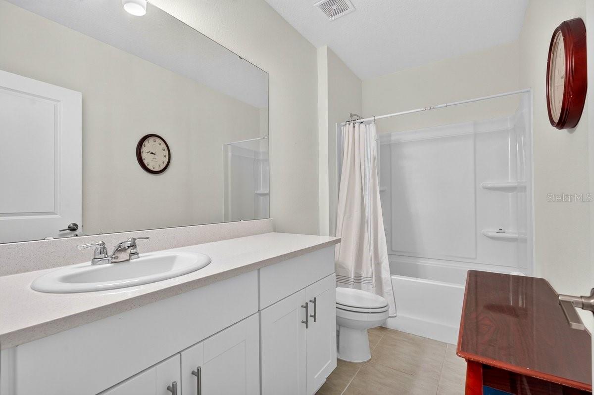 365 River Front Way Property Photo 7