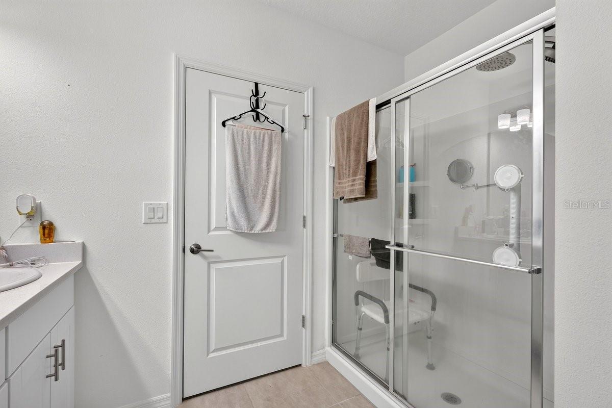 365 River Front Way Property Photo 11