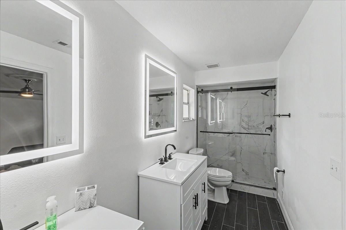 2311 Pine Tree Property Photo 12